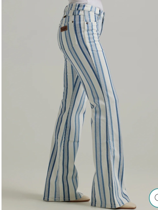 Wrangler Denim - WRANGLER Blue Stripe Gabby Retro Bailey Flare Jean Size 26x34
